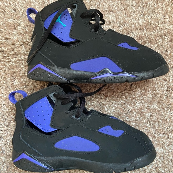 Jordan’s Nike size 9C - Picture 3 of 8